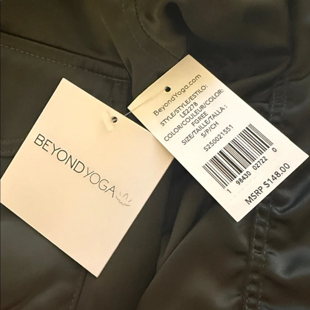 Beyond Yoga Melrose Bomber Jacket NWT - Picture 7 of 11